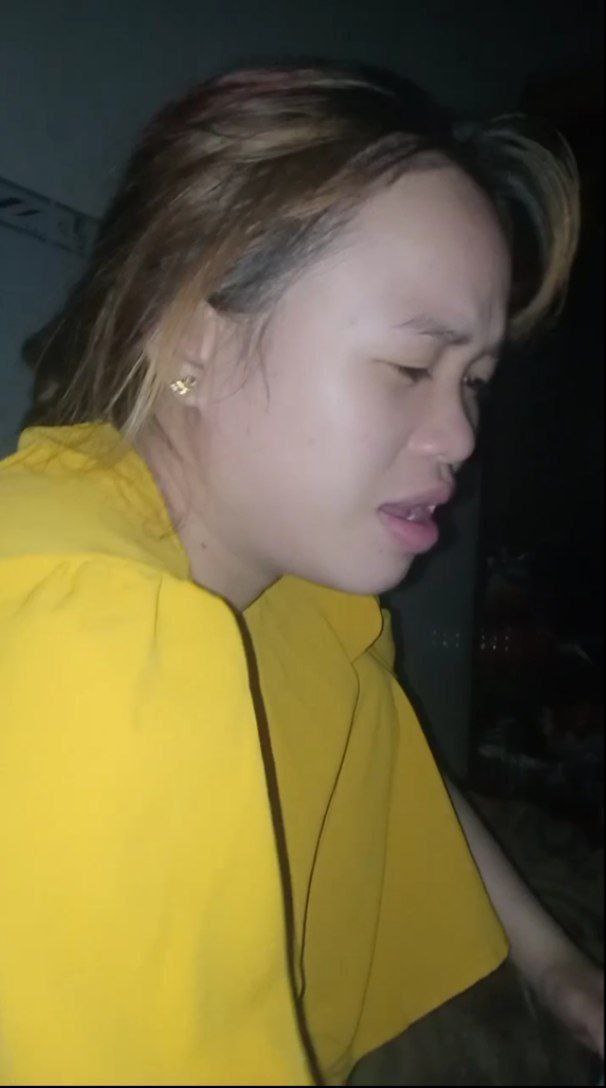 Ông già to lớn, cứng rắn, dày và lạnh lùng