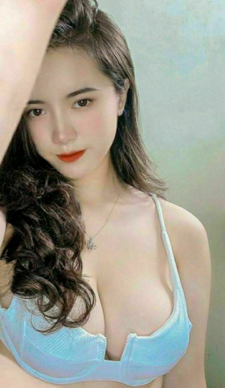 Vừa húp vừa chan nước lồn em đồng nghiệp